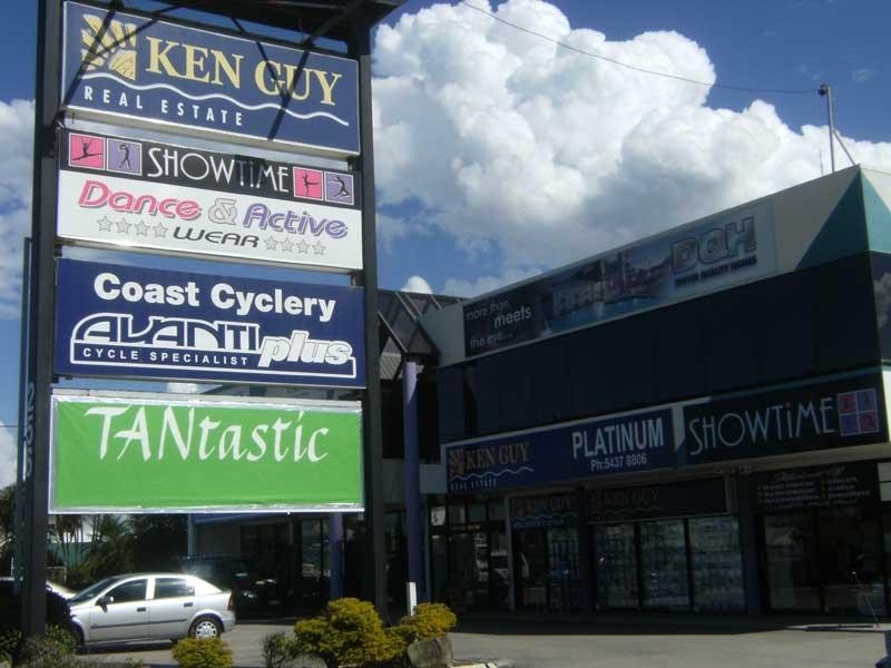256 Nicklin Way, Warana QLD 4575