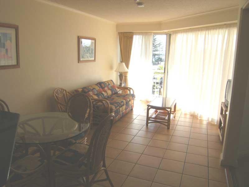 327/180 Alexandra Parade, Alexandra Headland QLD 4572