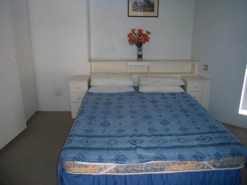 4 Juan Street, Alexandra Headland QLD 4572