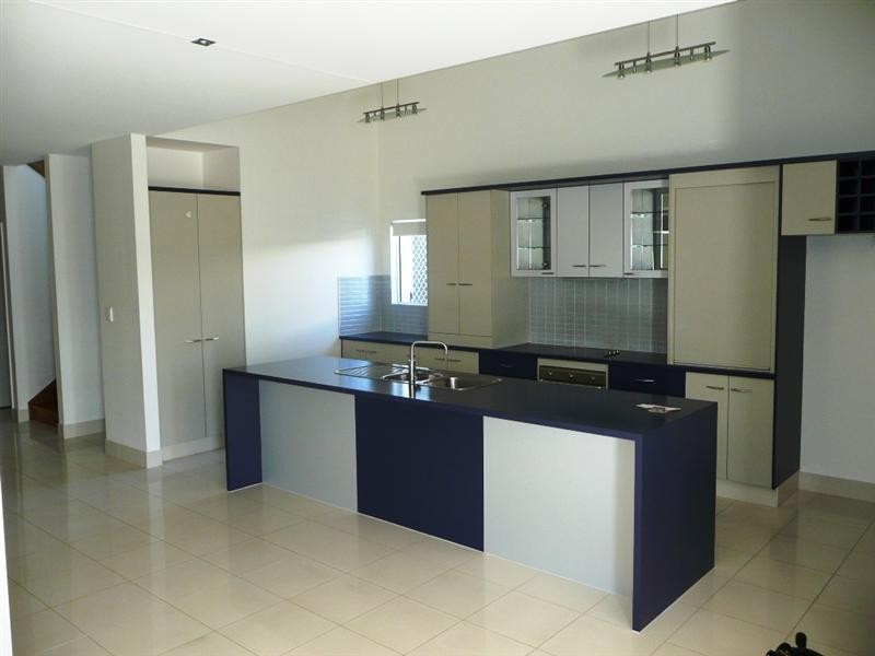 16 Cayman Place, Kawana Island QLD 4575