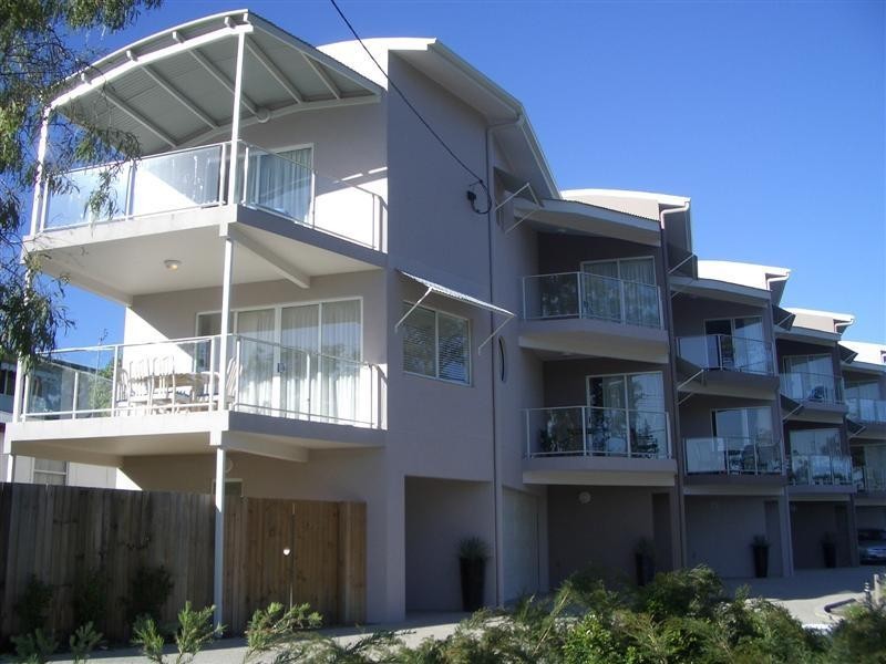 1/115 Bradman Avenue, Maroochydore QLD 4558