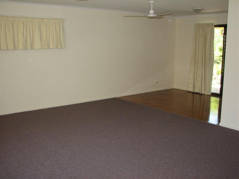 63 Sunbird Chase, Parrearra QLD 4575