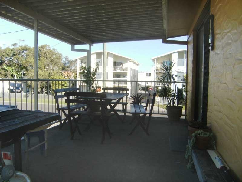 16 Hinkler Parade, Maroochydore QLD 4558