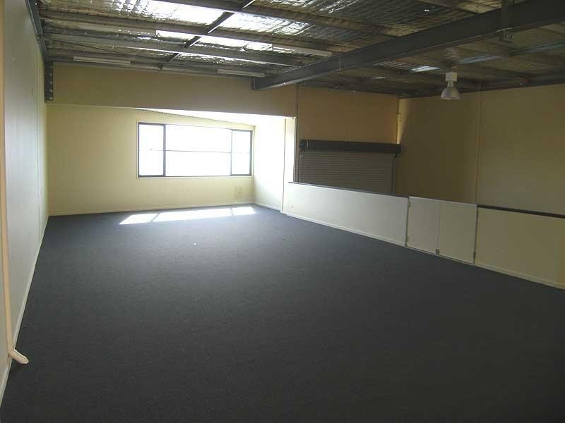 35 Premier Circuit, Warana QLD 4575