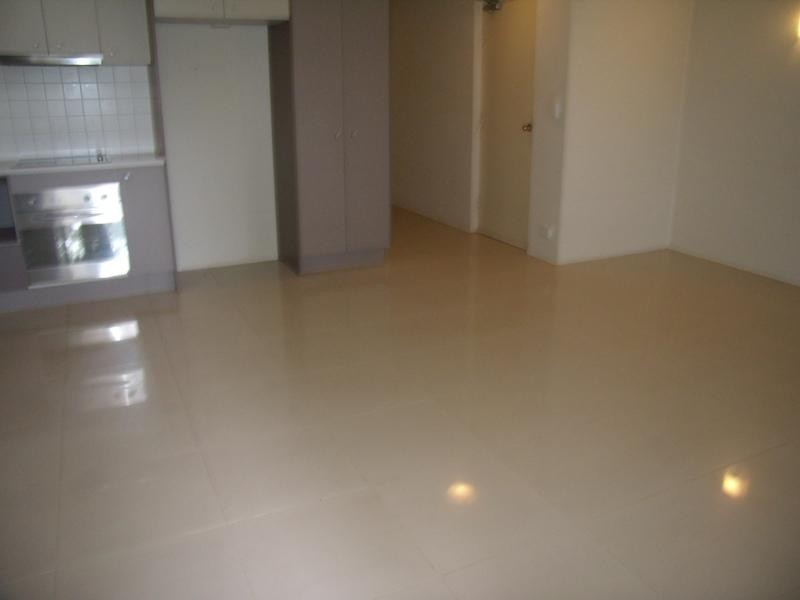 2/77 Buderim Avenue, Mooloolaba QLD 4557