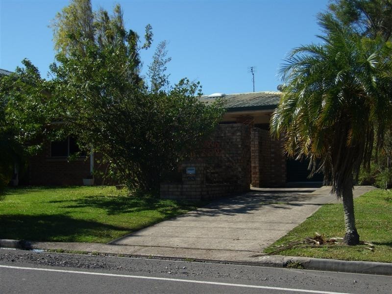 93 Palm Drive, Mooloolaba QLD 4557