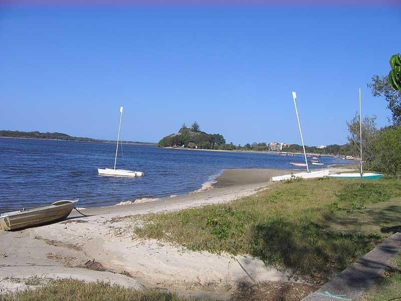 131 Bradman Ave, Maroochydore QLD 4558