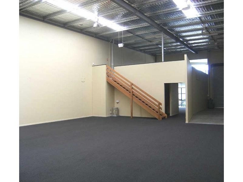 35 Premier Circuit, Warana QLD 4575