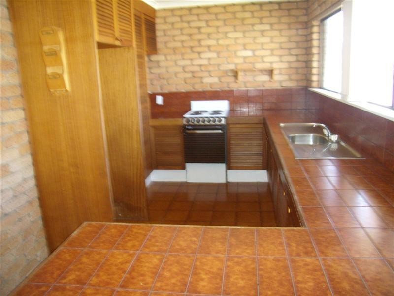2/17 Barooga Crescent, Mooloolaba QLD 4557
