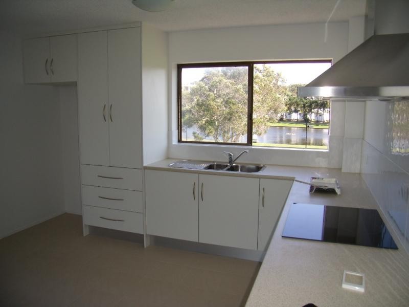 9/112 Alexandra Parade, Alexandra Headland QLD 4572