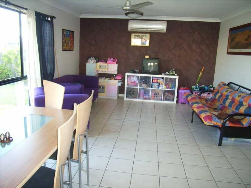 2 Antilles St, Kawana Island QLD 4575