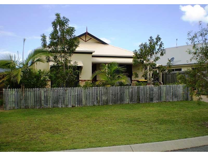 11 Moreton Street, Sippy Downs QLD 4556