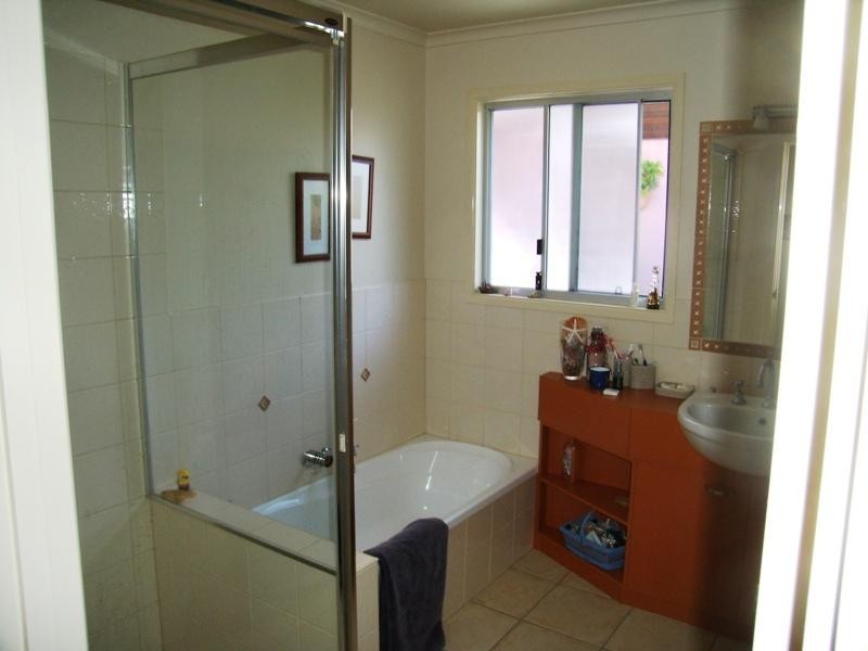 5 Yakola Parade, Alexandra Headland QLD 4572