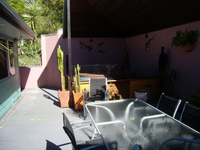 5 Yakola Parade, Alexandra Headland QLD 4572