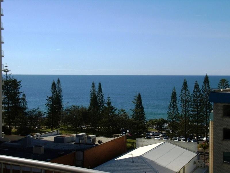 29 First Ave, Mooloolaba QLD 4557