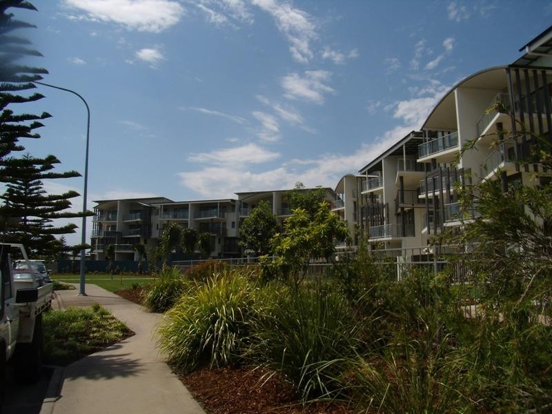42/10 Grand Parade, Parrearra QLD 4575