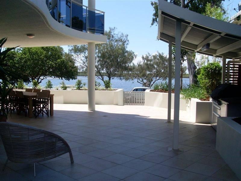 102/50 Picnic Point Esplanade, Maroochydore QLD 4558