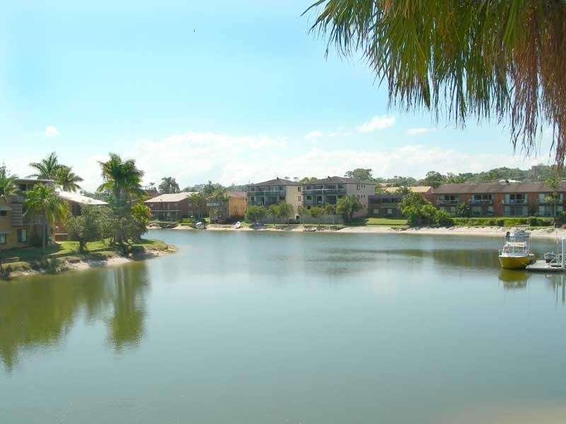 4/5 Goonawarra Drive, Mooloolaba QLD 4557