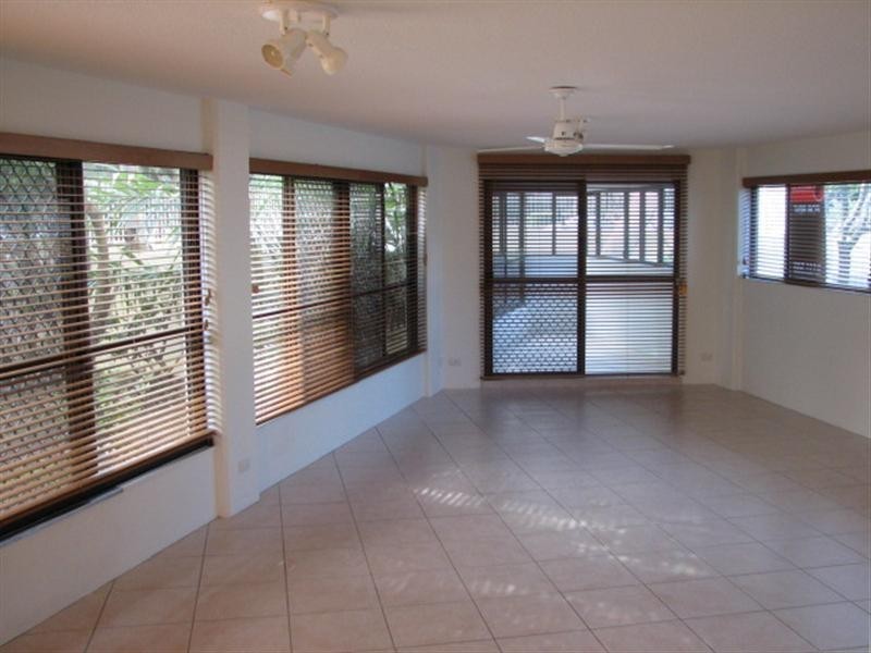 1/52 Parkyn Parade, Mooloolaba QLD 4557