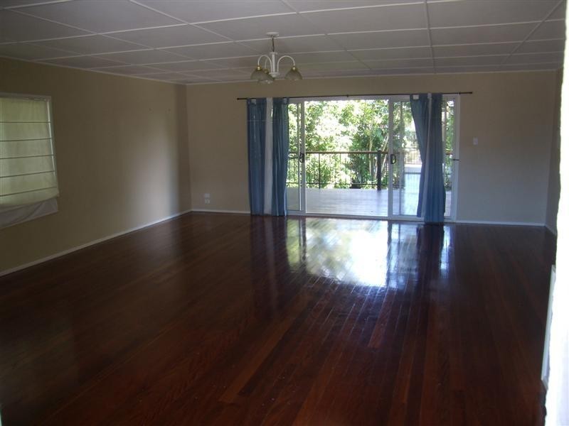 37 Broadwater Avenue, Maroochydore QLD 4558