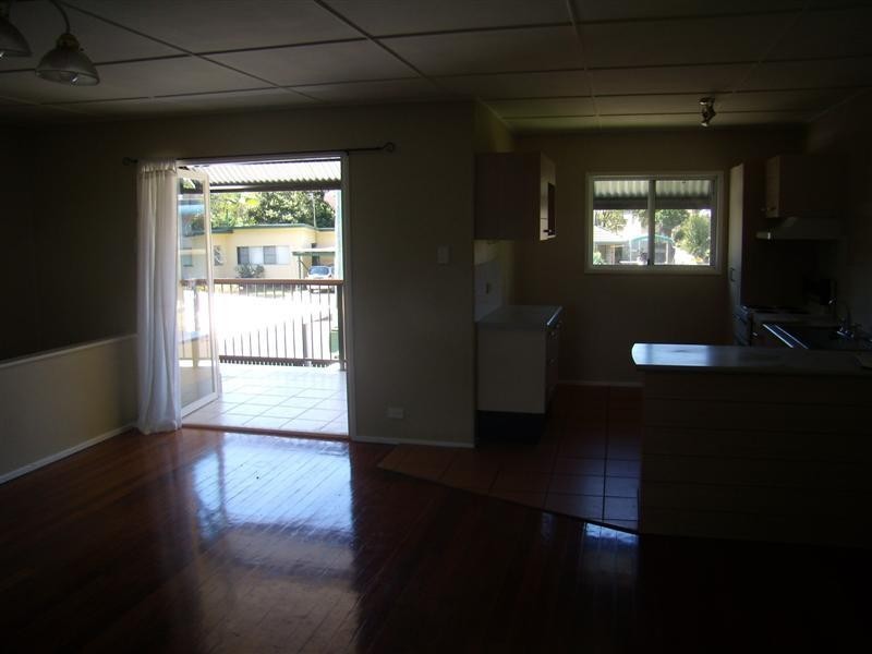 37 Broadwater Avenue, Maroochydore QLD 4558