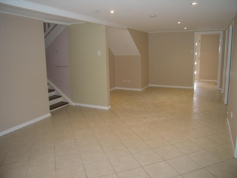 37 Broadwater Avenue, Maroochydore QLD 4558