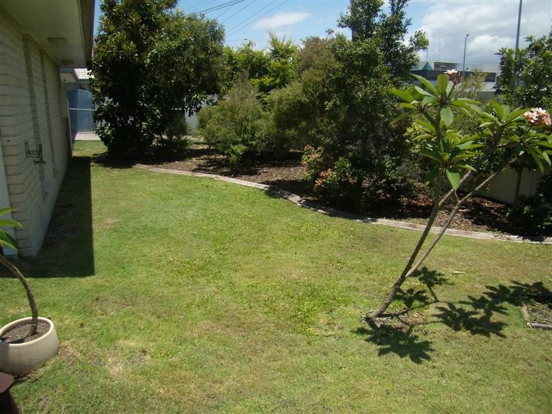 249 Nicklin Way, Warana QLD 4575