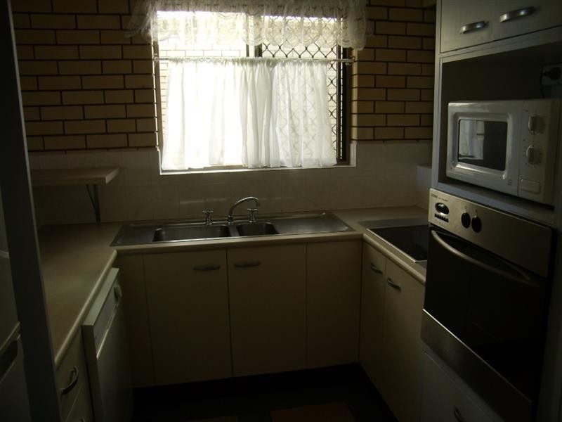 17/2 Meta St & The Esplanade, Mooloolaba QLD 4557