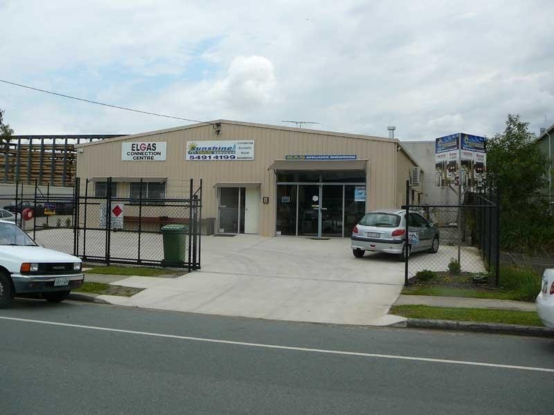 8 Daniel Street, Caloundra QLD 4551