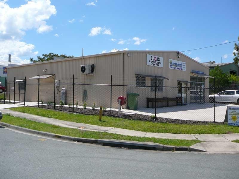 8 Daniel Street, Caloundra QLD 4551