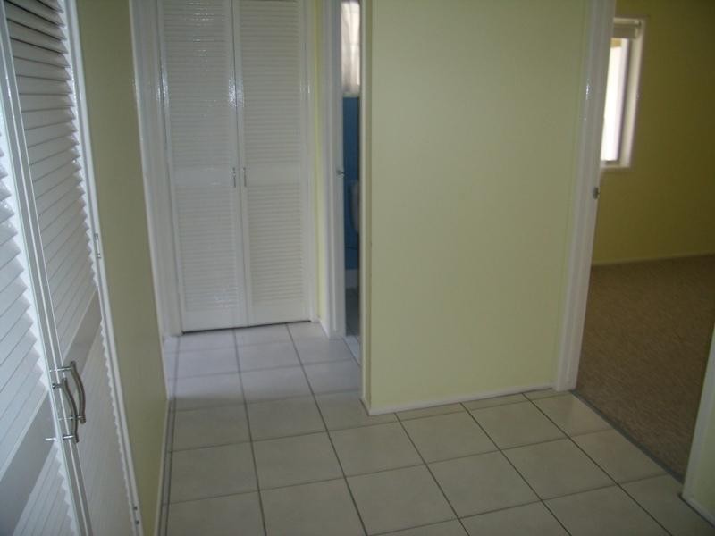 17 Poinsettia Avenue, Mooloolaba QLD 4557