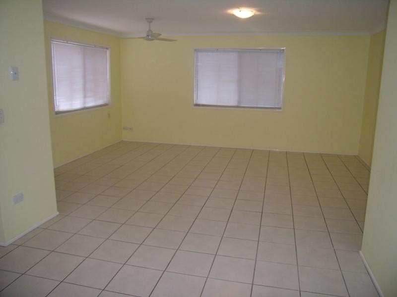 17 Poinsettia Avenue, Mooloolaba QLD 4557