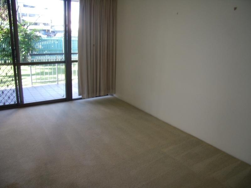 2/17 Parker Street, Maroochydore QLD 4558