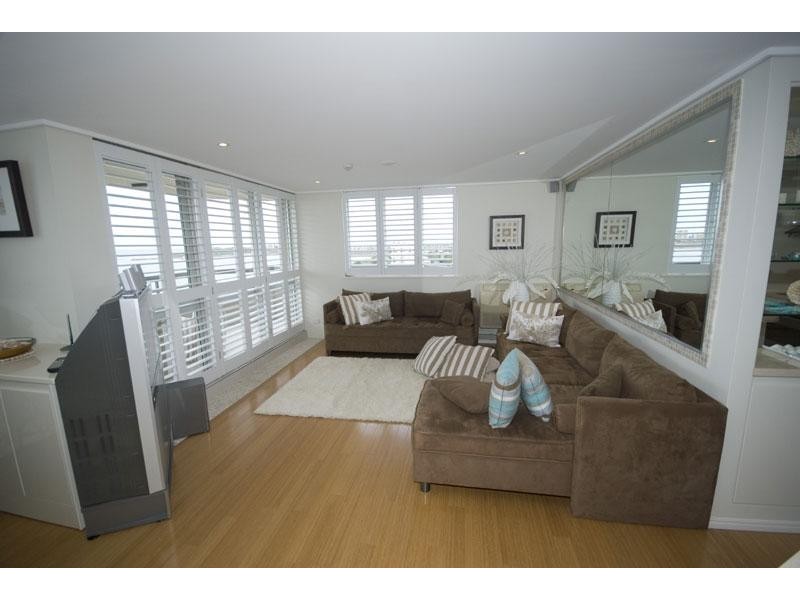 11D/135 Parkyn Pde, Mooloolaba QLD 4557