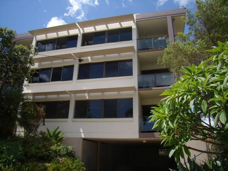 2/77 Buderim Avenue, Mooloolaba QLD 4557