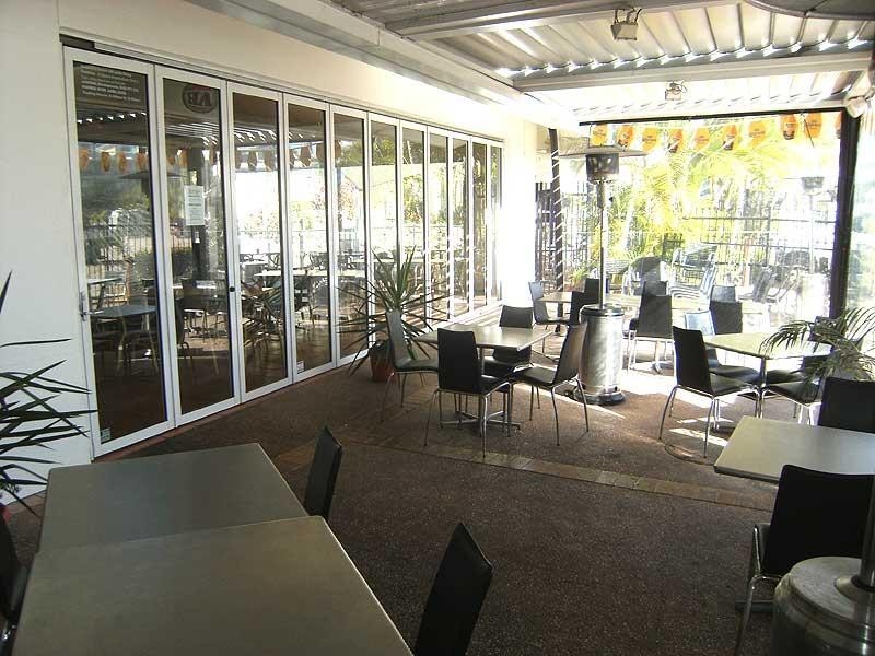 1&2/180 Alexandra Parade, Alexandra Headland QLD 4572