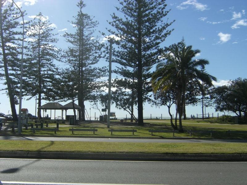 1&2/180 Alexandra Parade, Alexandra Headland QLD 4572