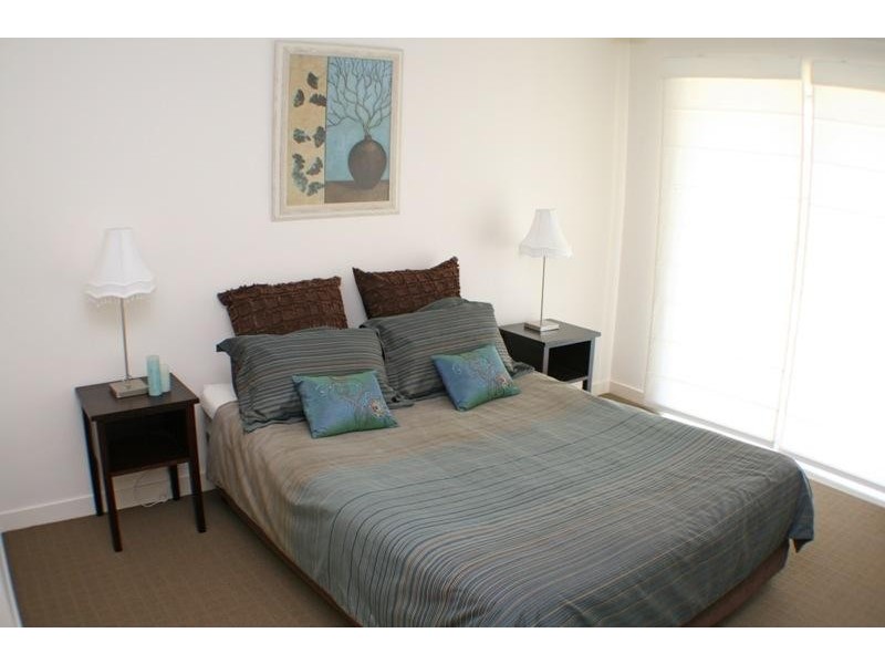 2/8 Leo Crescent, Alexandra Headland QLD 4572