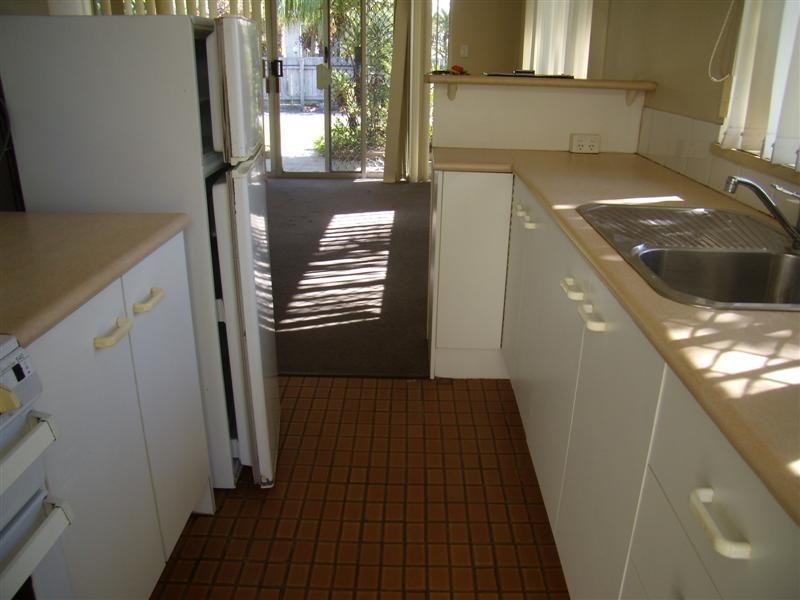 1/67 Bradman Avenue, Maroochydore QLD 4558