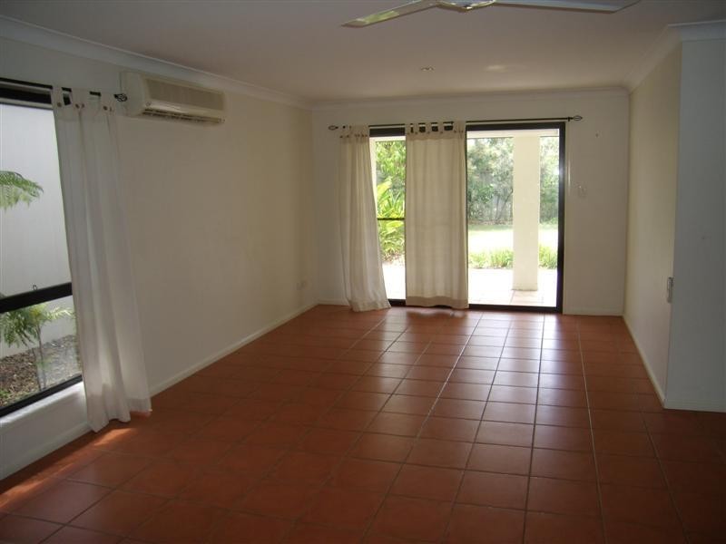 6 Glenwood Place, Twin Waters QLD 4564