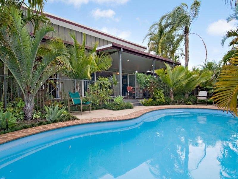 99 Amarina Ave, Mooloolaba QLD 4557