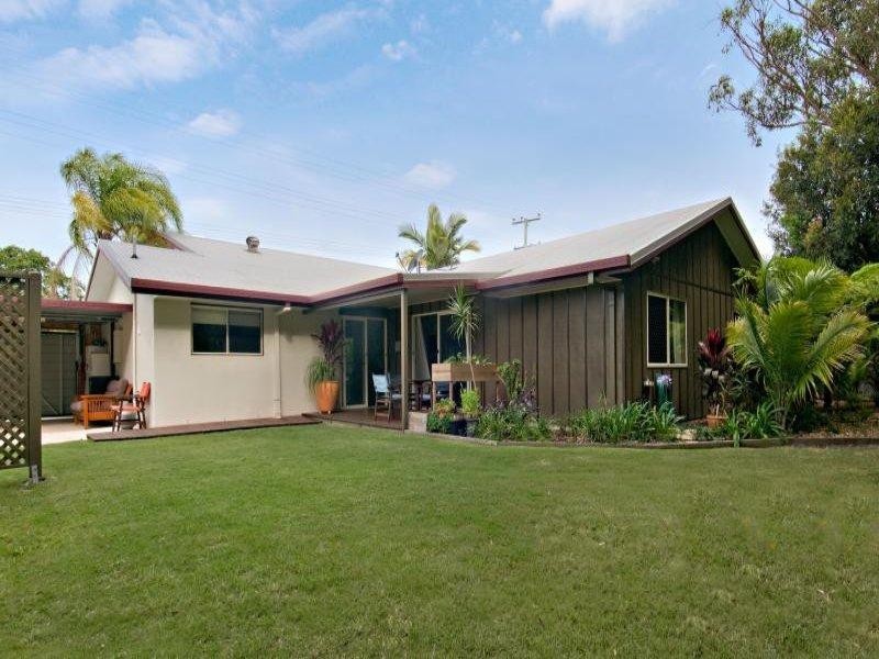 99 Amarina Ave, Mooloolaba QLD 4557