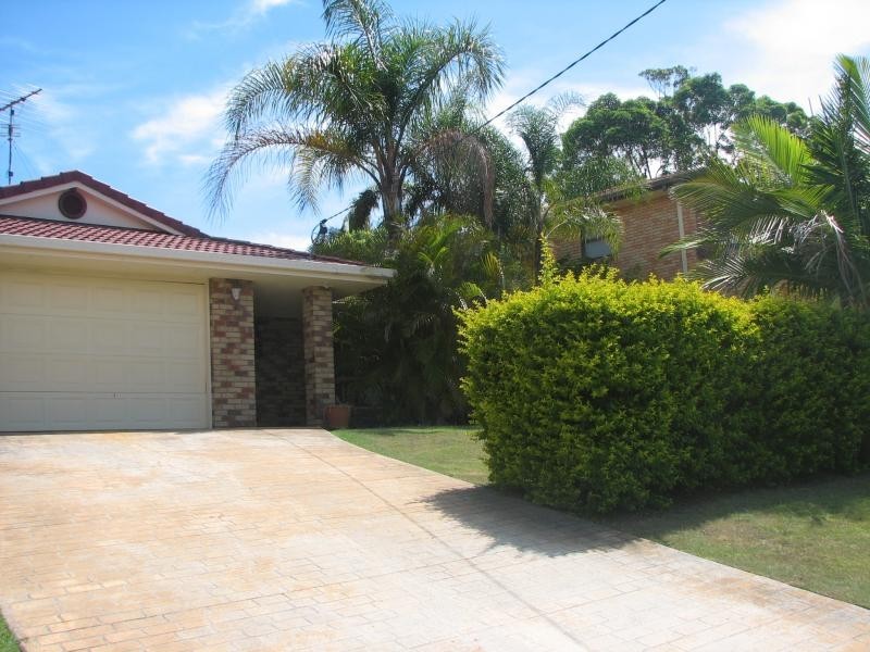 14 Anthony Avenue, Mooloolaba QLD 4557
