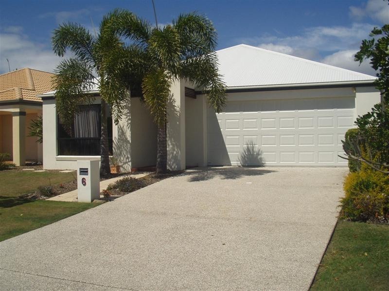 6 Glenwood Place, Twin Waters QLD 4564