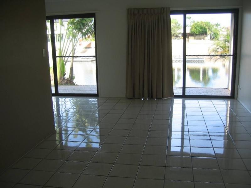 12 Admirals Court, Mooloolaba QLD 4557