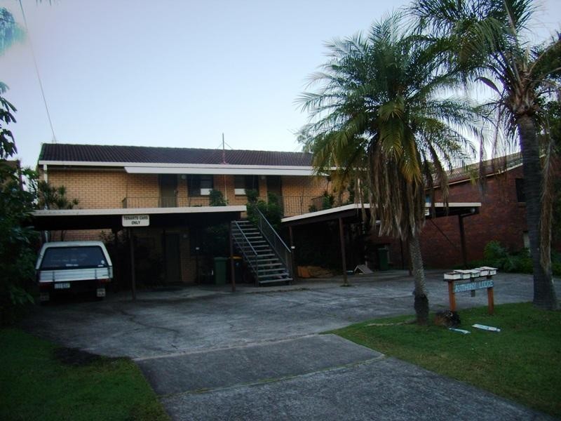 4/4 Anthony Avenue, Mooloolaba QLD 4557