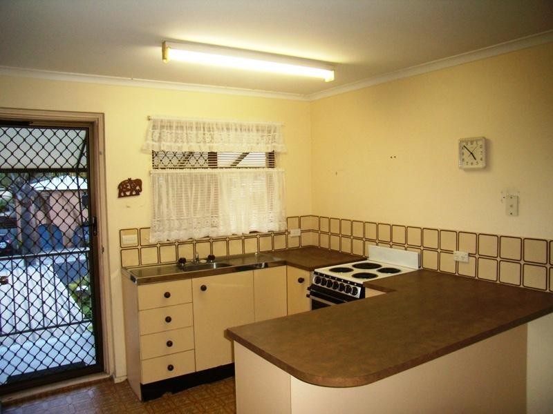 4/4 Anthony Avenue, Mooloolaba QLD 4557