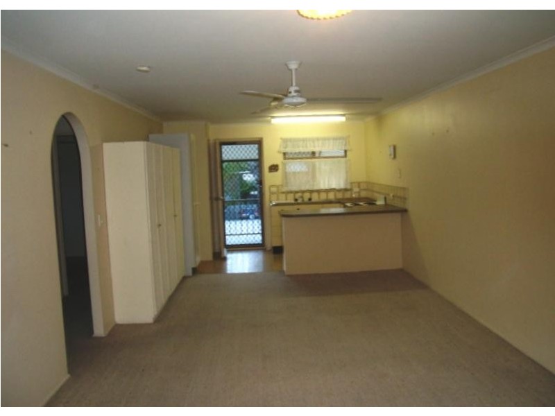 4/4 Anthony Avenue, Mooloolaba QLD 4557