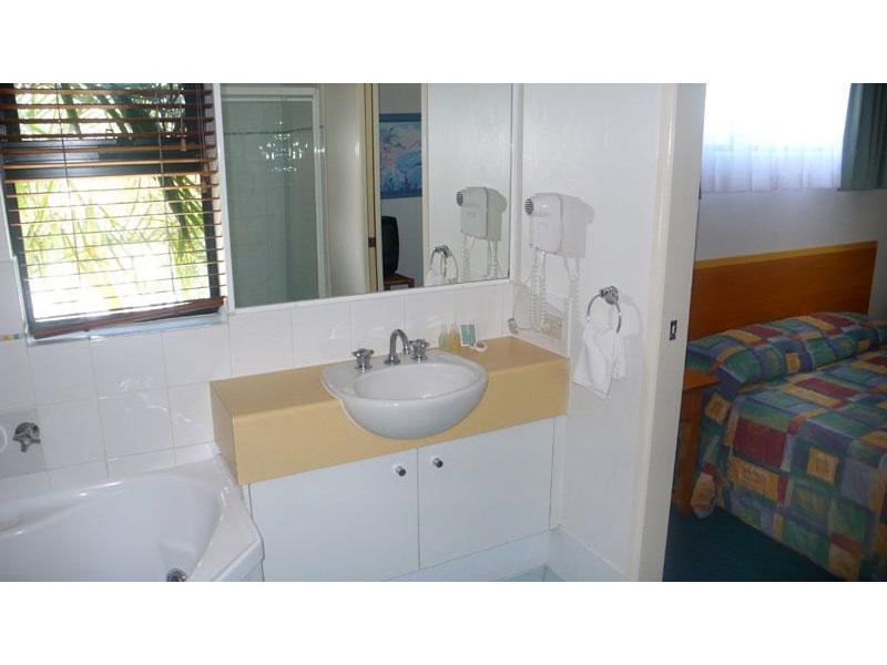 17 Brisbane Road, Mooloolaba QLD 4557