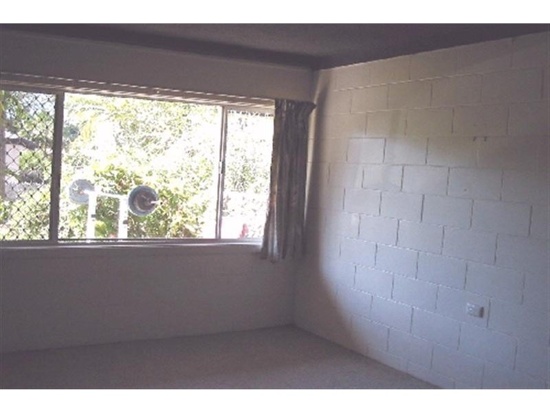 2/15 Poinciana Avenue, Mooloolaba QLD 4557